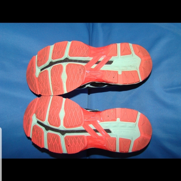 Women's Asics GT-2000 5 Running Shoes Size-7 - Picture 6 of 7